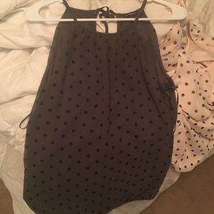 Light and flirty top. perfect for work or play!